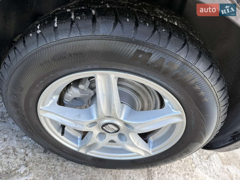 Хэтчбек SEAT Leon 2011 в Луцке