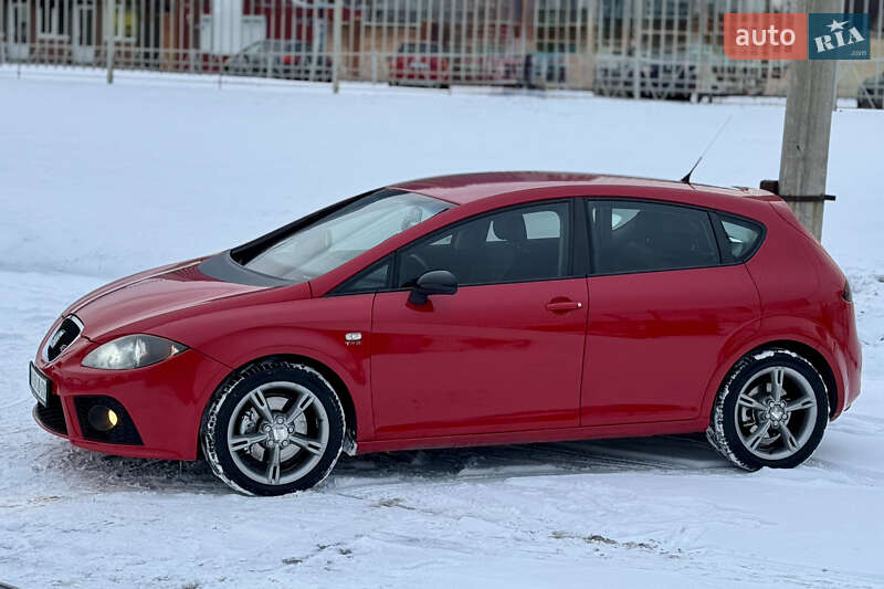 Хэтчбек SEAT Leon 2006 в Киеве