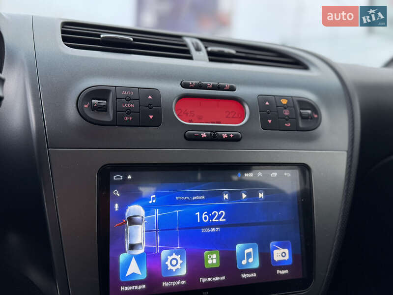 Хэтчбек SEAT Leon 2006 в Киеве