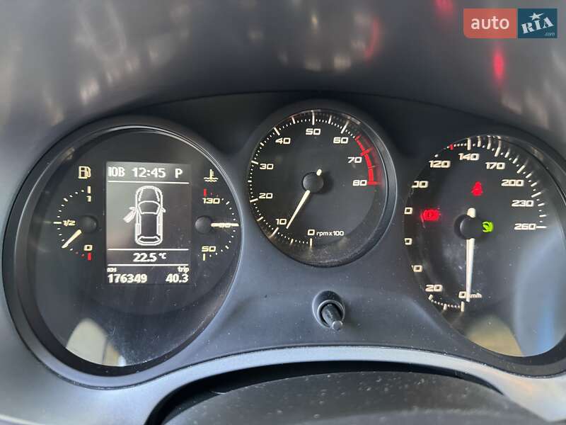 Хэтчбек SEAT Leon 2010 в Луцке фото 33 Хэтчбек SEAT Leon 2010 в Луцке