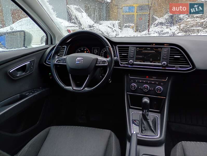 Хэтчбек SEAT Leon 2015 в Киеве