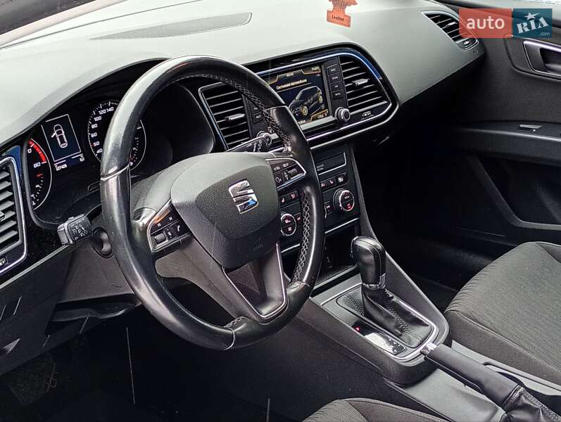 Хэтчбек SEAT Leon 2015 в Киеве