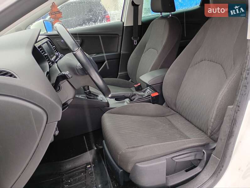 Хэтчбек SEAT Leon 2015 в Киеве