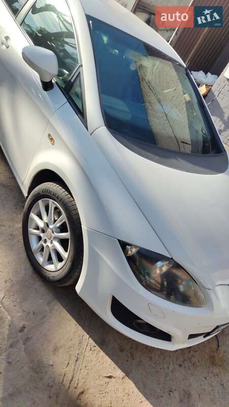 Хэтчбек SEAT Leon 2011 в Черкассах