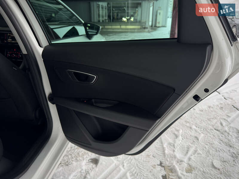 Универсал SEAT Leon 2016 в Киеве фото 43 Универсал SEAT Leon 2016 в Киеве