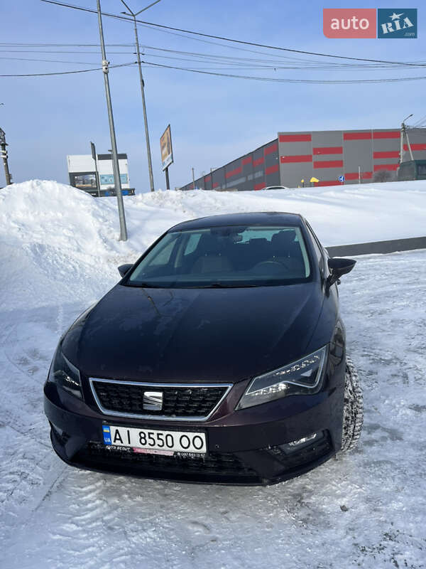 Хэтчбек SEAT Leon 2017 в Киеве