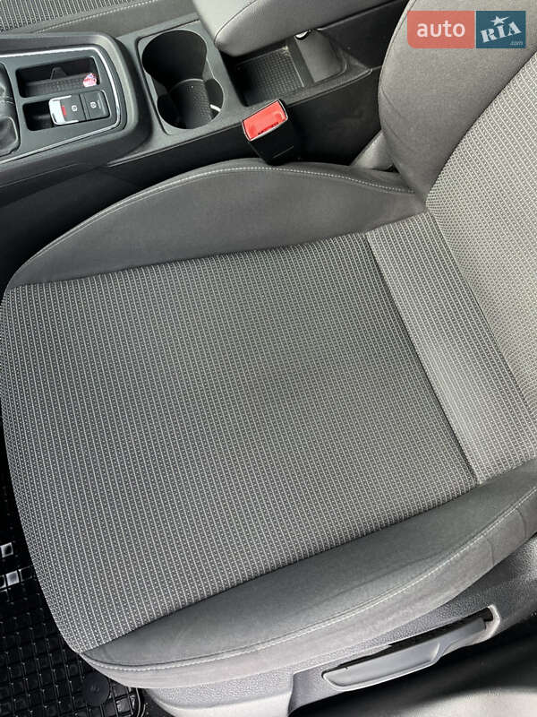 Хэтчбек SEAT Leon 2017 в Киеве