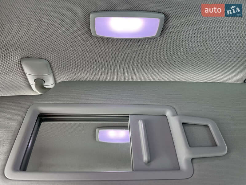 Хэтчбек SEAT Leon 2017 в Киеве