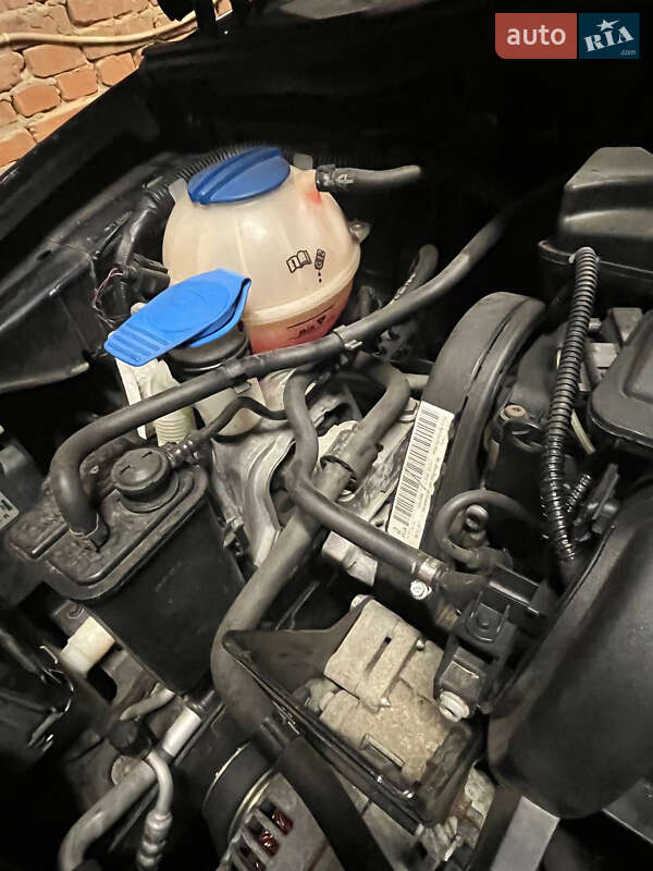 Хэтчбек SEAT Leon 2008 в Киеве