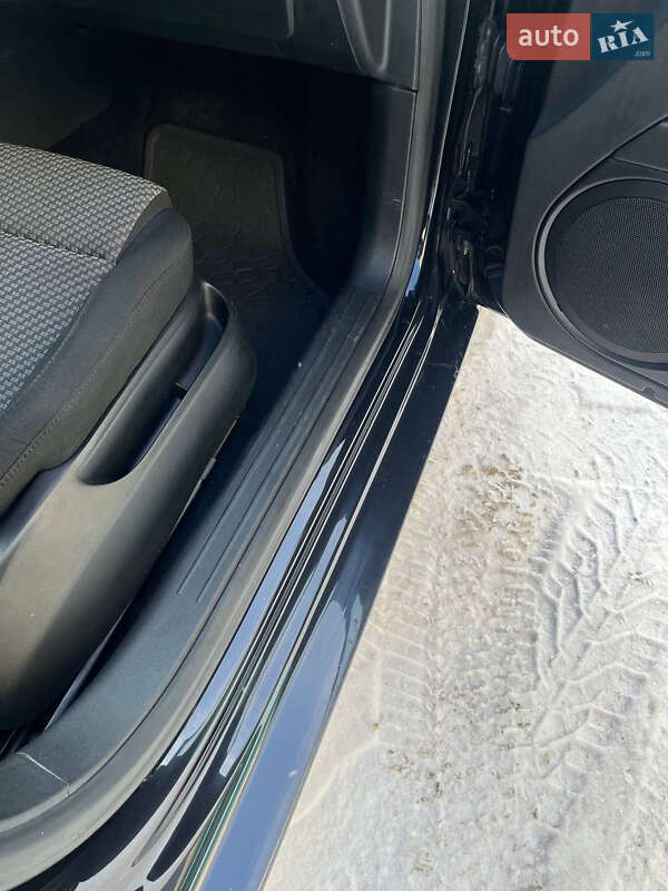 Хэтчбек SEAT Leon 2008 в Киеве