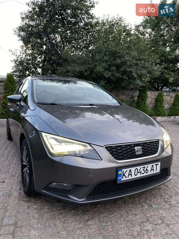 Хэтчбек SEAT Leon 2014 в Первомайске