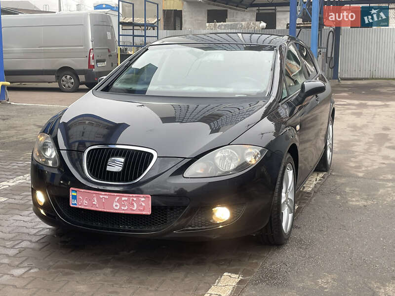 Хэтчбек SEAT Leon 2007 в Житомире