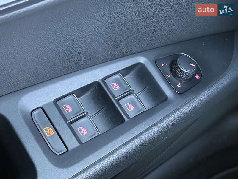 Хэтчбек SEAT Leon 2016 в Белой Церкви фото 42 Хэтчбек SEAT Leon 2016 в Белой Церкви
