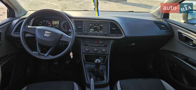 Хэтчбек SEAT Leon 2016 в Киеве