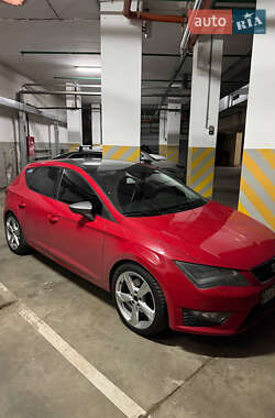 Хэтчбек SEAT Leon 2013 в Киеве
