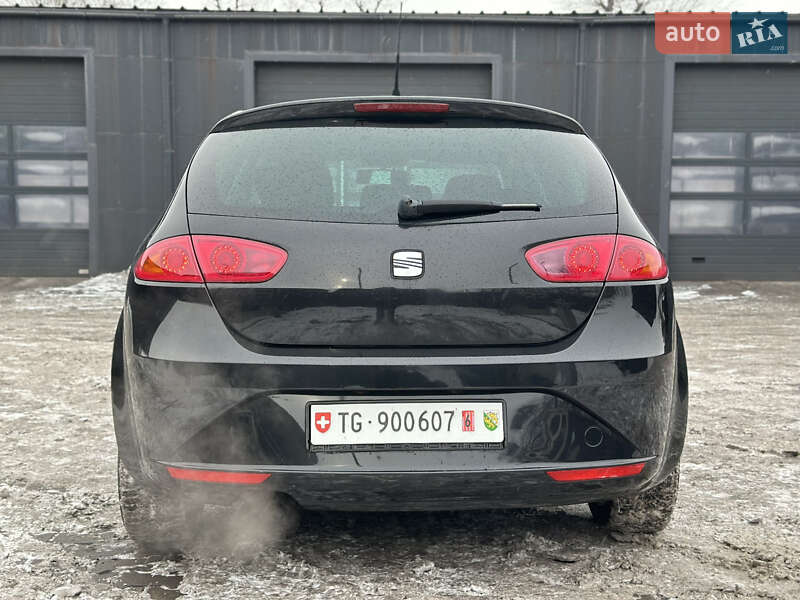 Хетчбек SEAT Leon 2009 в Кам'янському