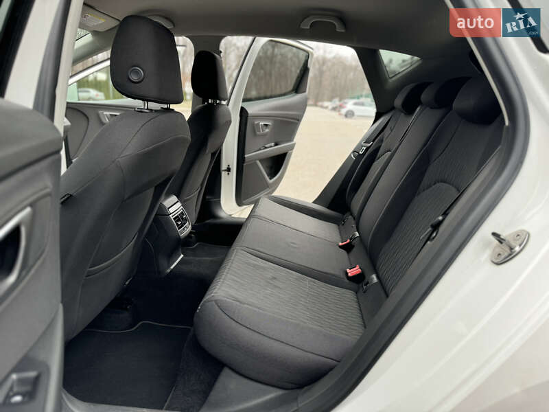 Хетчбек SEAT Leon 2013 в Харкові