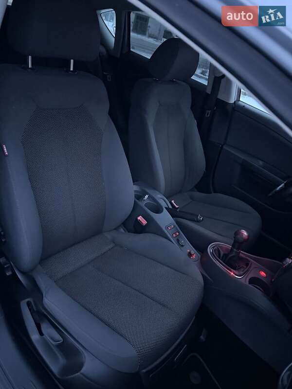 Хетчбек SEAT Leon 2007 в Глобиному фото 4 Хетчбек SEAT Leon 2007 в Глобиному