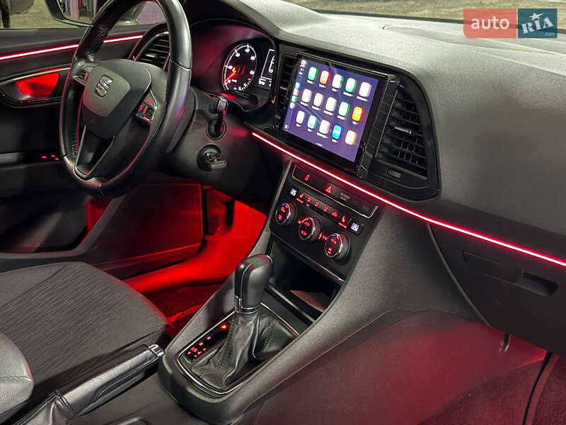 Хетчбек SEAT Leon 2015 в Києві