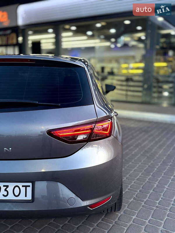 Хетчбек SEAT Leon 2015 в Києві