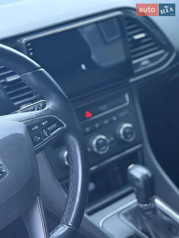 Хетчбек SEAT Leon 2015 в Києві