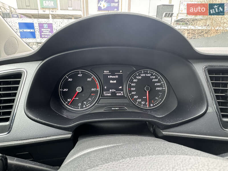 Хэтчбек SEAT Leon 2016 в Киеве