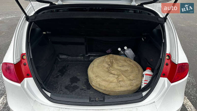 Хетчбек SEAT Leon 2011 в Дніпрі