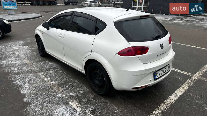 Хетчбек SEAT Leon 2011 в Дніпрі