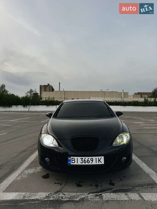 Хэтчбек SEAT Leon 2006 в Полтаве