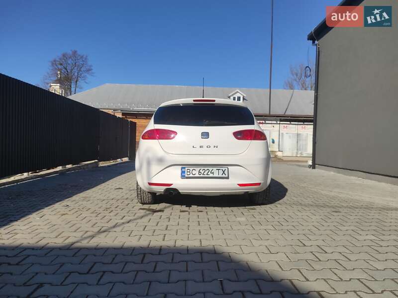 Хетчбек SEAT Leon 2011 в Дрогобичі