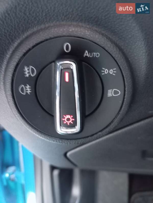 Хетчбек SEAT Leon 2016 в Києві