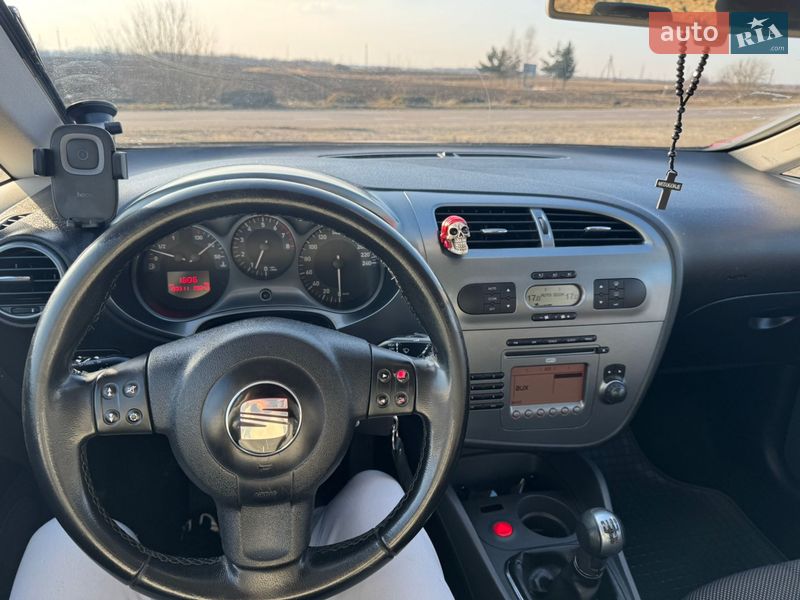 Хэтчбек SEAT Leon 2008 в Стрые