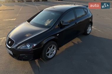 Хэтчбек SEAT Leon 2011 в Киеве