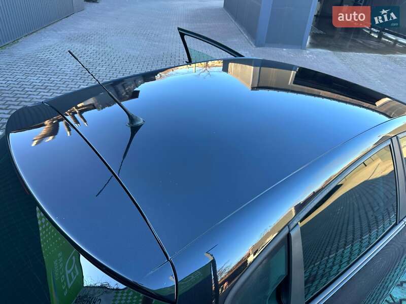 Хэтчбек SEAT Leon 2010 в Каменском