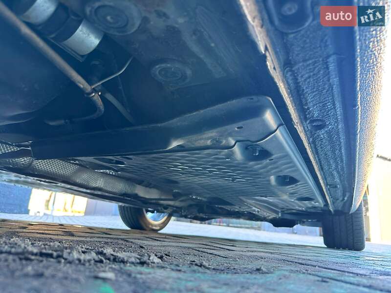 Хэтчбек SEAT Leon 2010 в Каменском