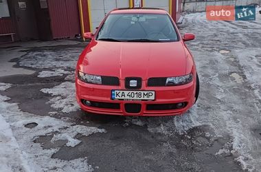 Хэтчбек SEAT Leon 2003 в Киеве