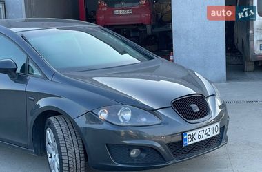 Хэтчбек SEAT Leon 2011 в Ровно