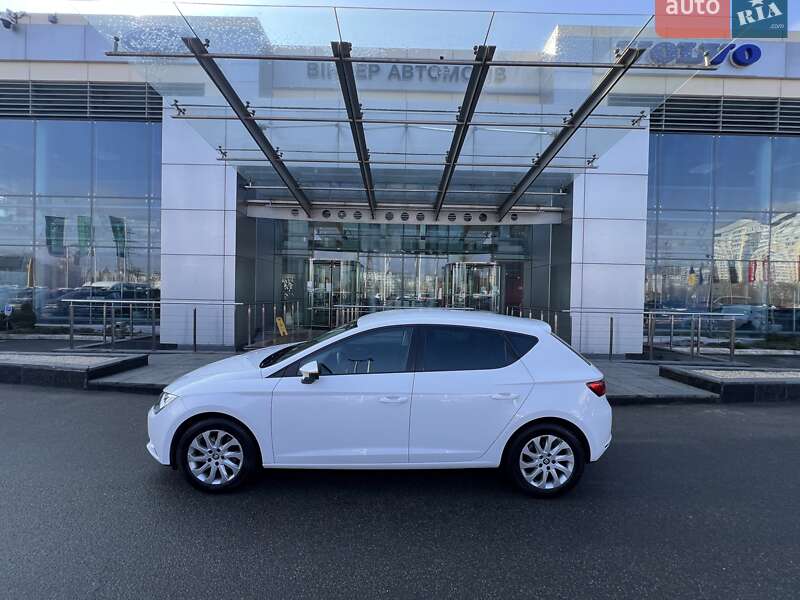 Хэтчбек SEAT Leon 2016 в Киеве