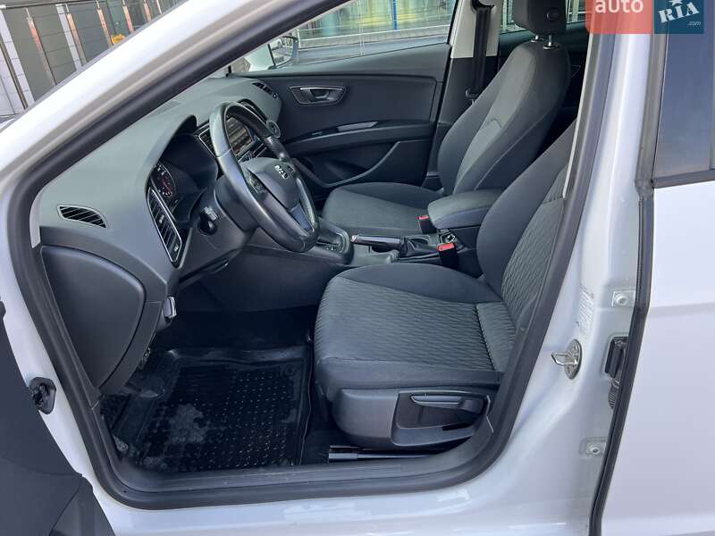 Хэтчбек SEAT Leon 2016 в Киеве