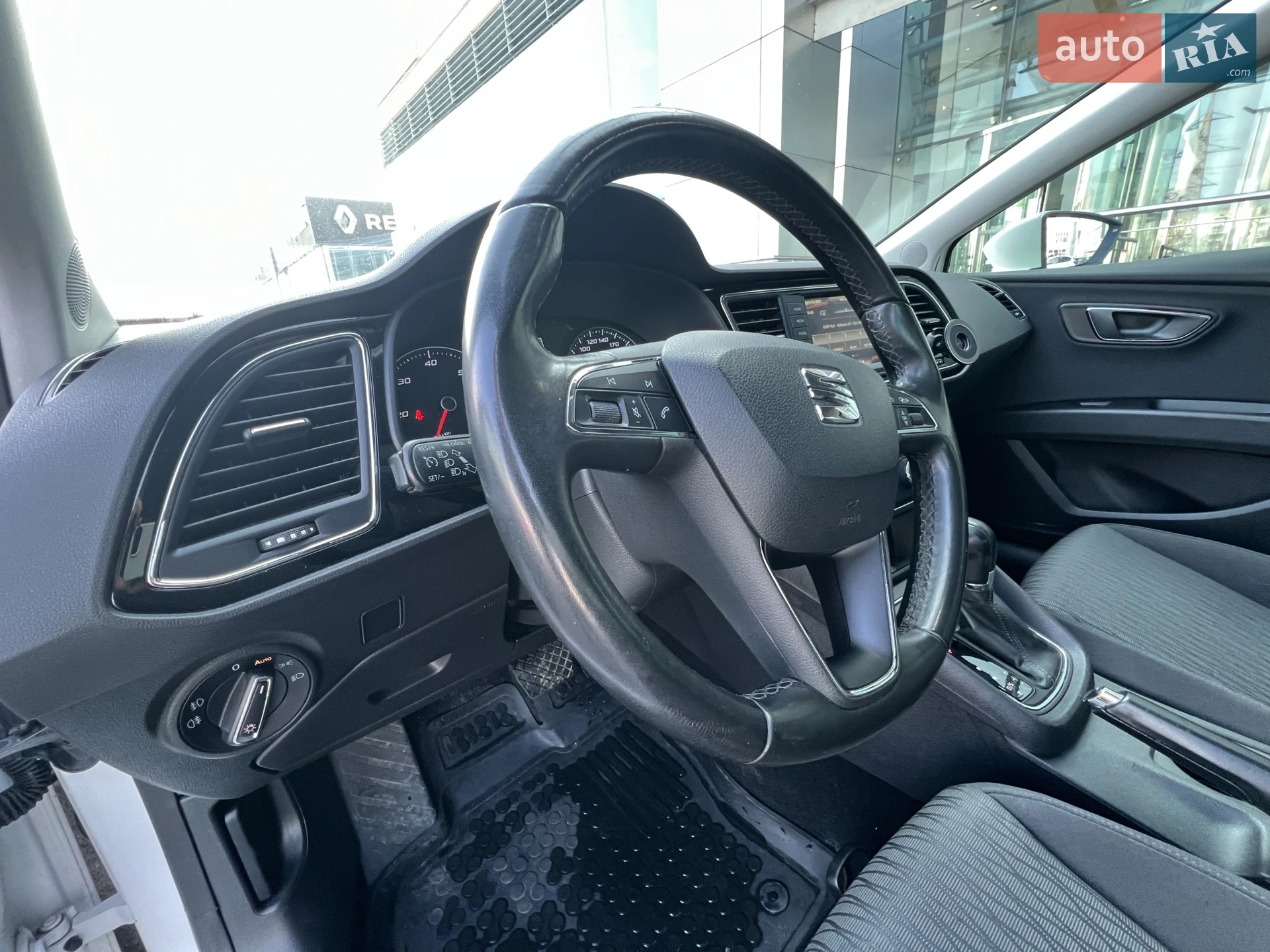 2016 SEAT Leon - мініатюра 13