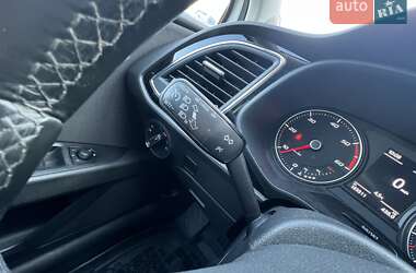Хэтчбек SEAT Leon 2016 в Киеве