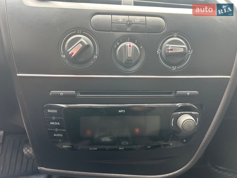 Хэтчбек SEAT Leon 2009 в Нежине