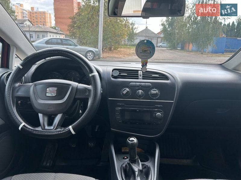 Хэтчбек SEAT Leon 2009 в Нежине