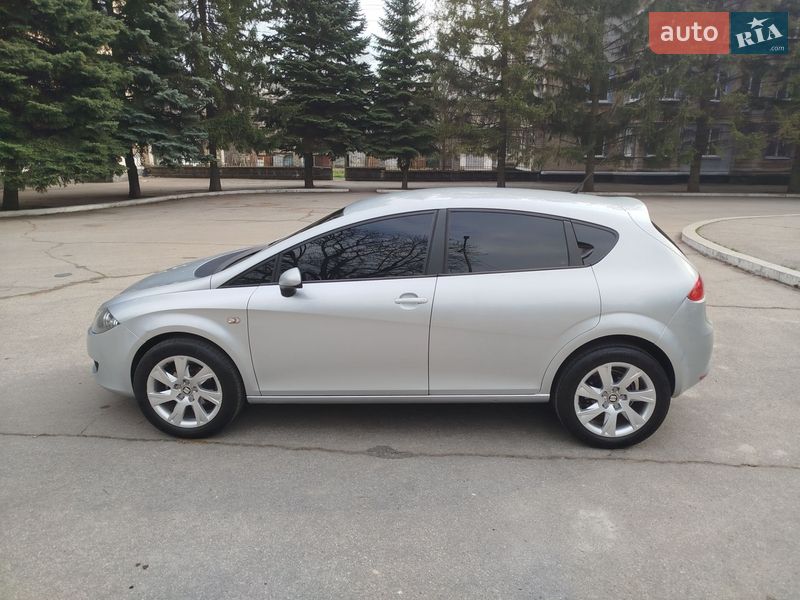 Хетчбек SEAT Leon 2007 в Жовтих Водах