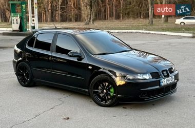 Хэтчбек SEAT Leon 2004 в Днепре