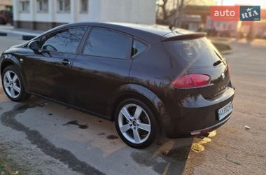 Хэтчбек SEAT Leon 2009 в Харькове
