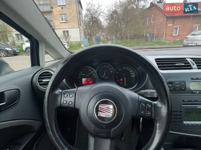 Хетчбек SEAT Leon 2006 в Львові