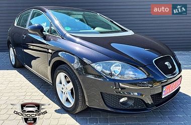 Хэтчбек SEAT Leon 2011 в Каменском