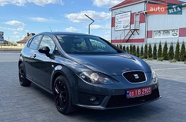 Хэтчбек SEAT Leon 2009 в Луцке