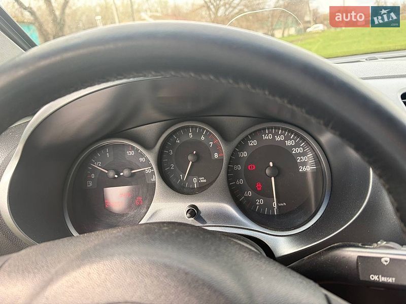 Хэтчбек SEAT Leon 2007 в Козельце